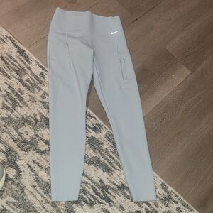 Nike Go Women's Firm-Support High-Waisted 7/8 Leggings Size Medium